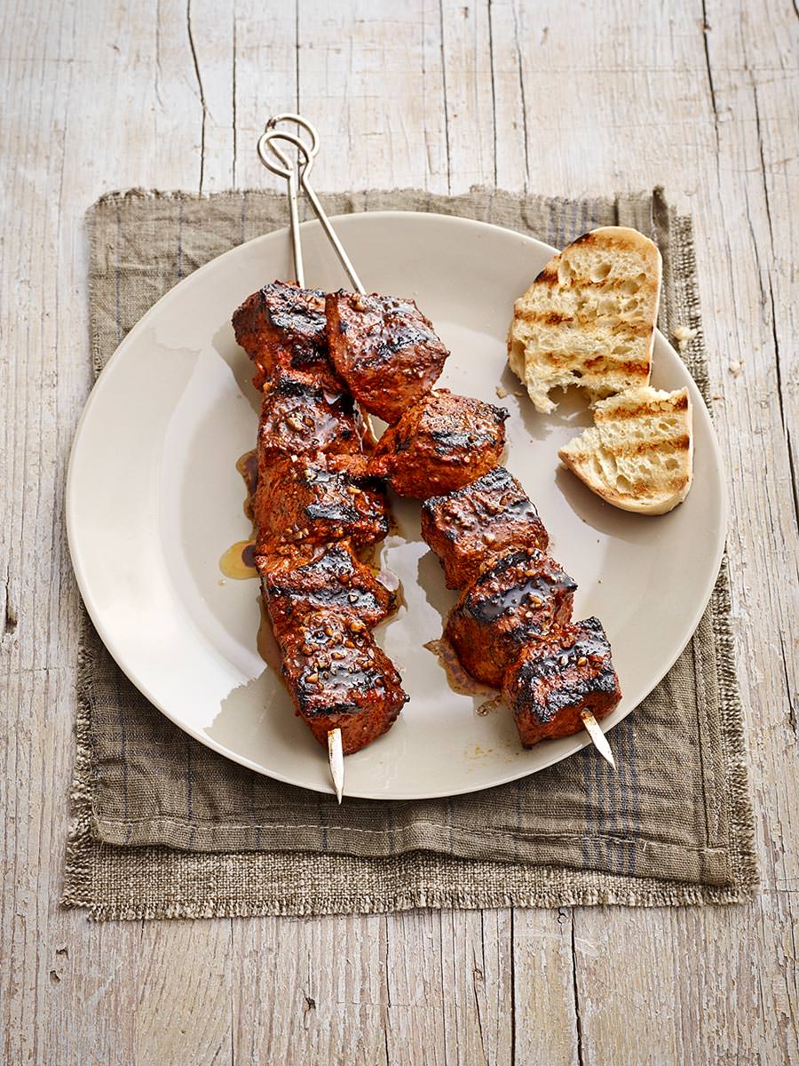 00 Beef Kebab Foodstyling by Sven Dittmann Kochbuch Webers Wintergrillen