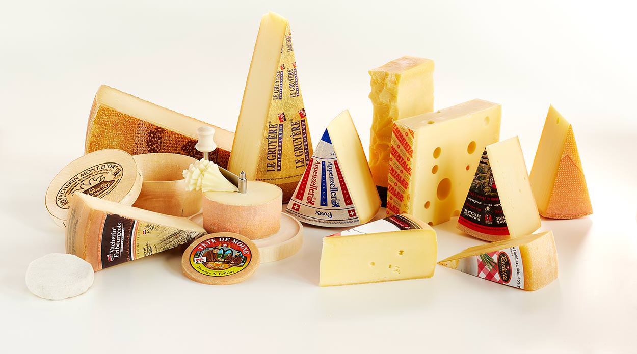 00 Schweizer Kaese Sortiment Foodstyling by Sven Dittmann Fotografie Katrin Winner Muenchen